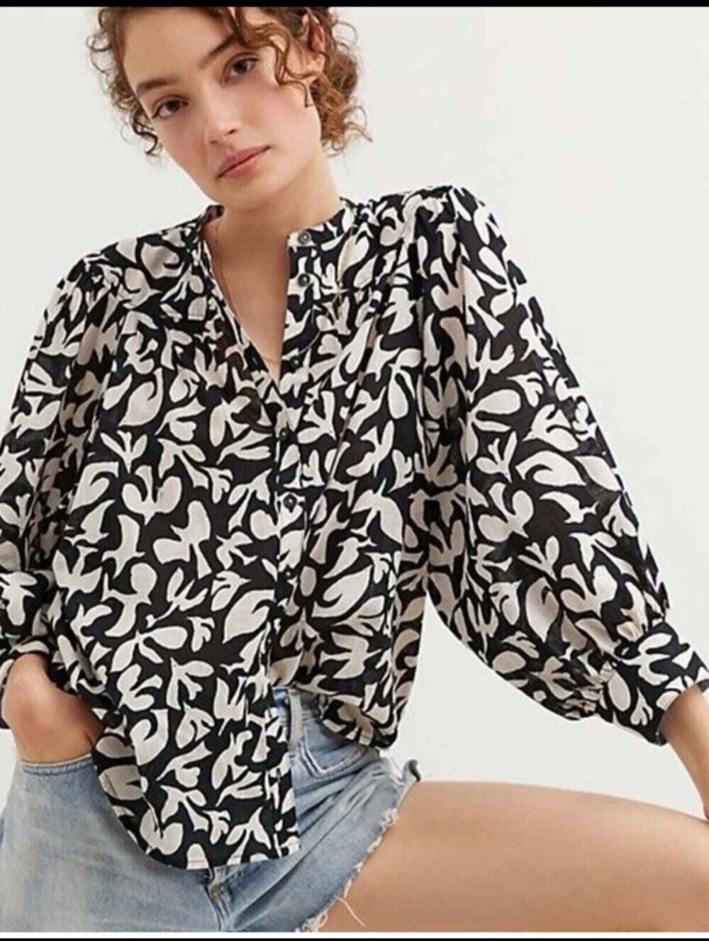 Anthropologie "Whimsy Bird" Balloon Sleeve Blouse